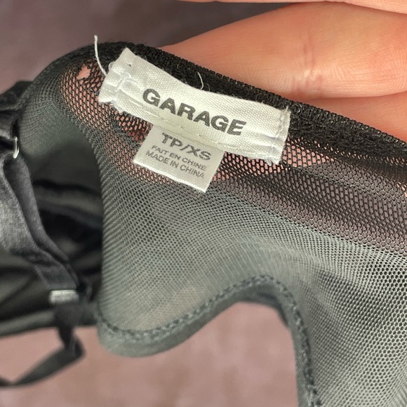 Ultra Cropped Garage Top ♡ Size XS - Picture 3 of 3